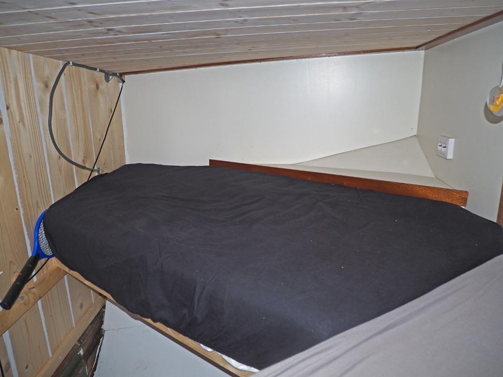 Aft cabin, Accommodation